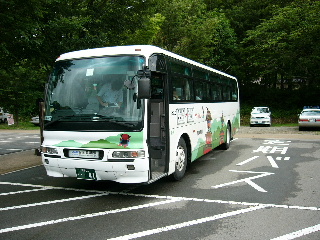高山⇔白川郷⇔金沢の高速バス。こちらは空席が目立ちました。