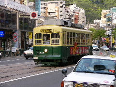 長崎の路面電車。