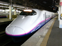 東北新幹線は快適だ〜。