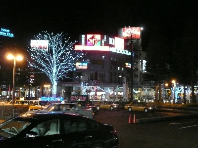 長岡駅前。