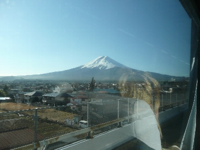 高速バスから見た富士山。これが1番きれいだったかも。