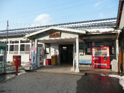 荒島駅。足立美術館の最寄駅です。