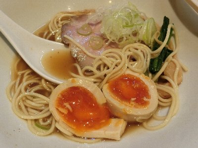 ���ʂ͌����Ȕ��n�B